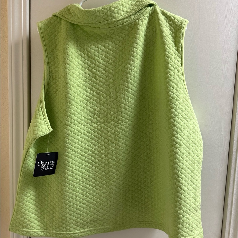 Onque Plus Size Textured Knit Vest - Picture 4 of 6